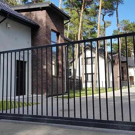 Vila Leo Royal
