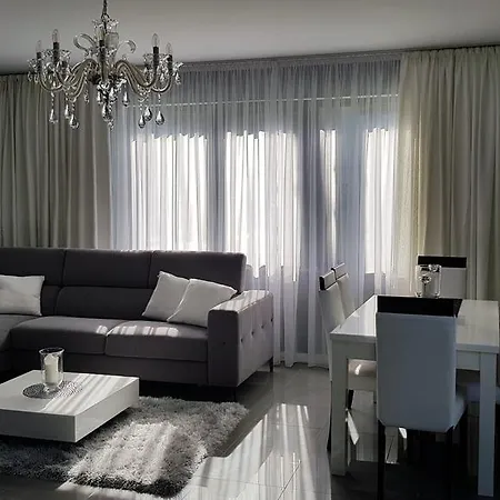 Villa Leo Royal