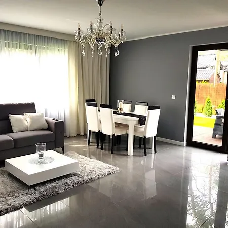 Villa Leo Royal