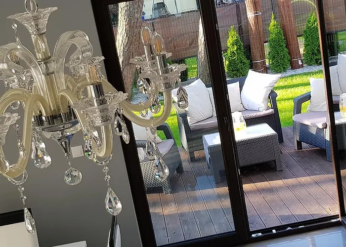 Leo Royal بوبيروفو